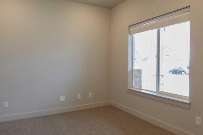 212 W 510 N, Smithfield, UT 84335 - photo 3