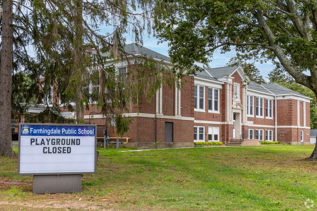 Farmingdale Elementary School is committed to success in the East Monmouth County.