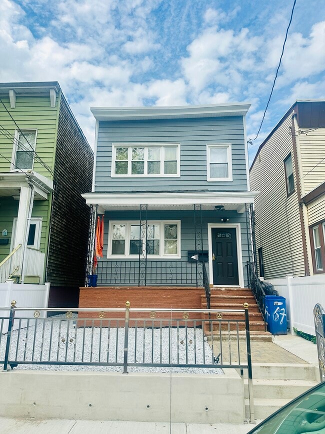 67 Winfield Ave Unit 1, Jersey City, NJ 07305
