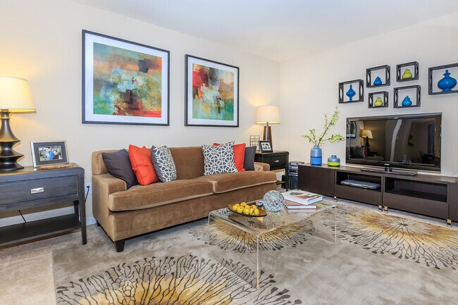 Peloton Apartments, Redmond, WA 98052 - photo 3