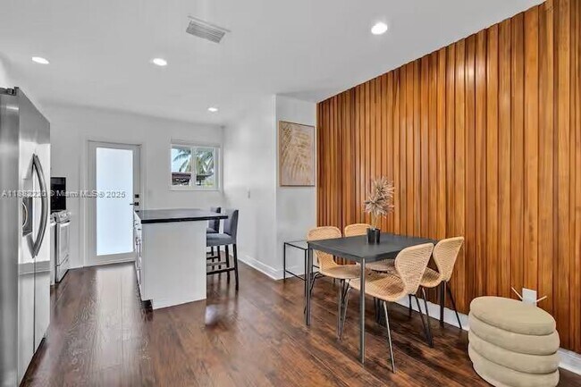 1001 NE 110th St, Biscayne Park, FL 33161 - photo 5