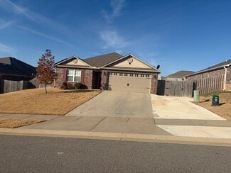 6900 SW Whitmarsh Rd, Bentonville, AR 72713