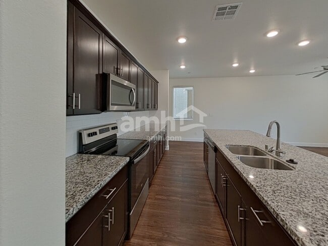 80 Cabaletta Ln, Henderson, NV 89015 - photo 4