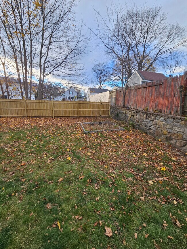 236 Andrews Ave unit B, West Warwick, RI 02893 - photo 3