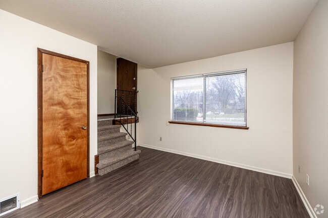 Valley Acres Apartments, Des Moines, IA 50315 - photo 6