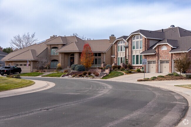 Large homes with amazing landscaping are standard fare in Heritage Greens.