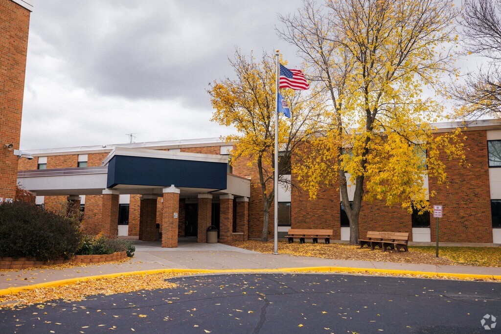 St. Francis Middle School serves students in the Isanti Northern Suburbs community.