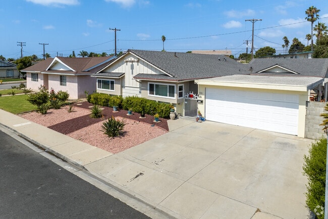 Bryce Canyon South features midcentury and ranch-style homes.
