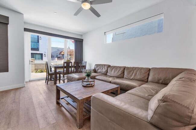 717-21 Island Ct unit FL1-ID1038978P, San Diego, CA 92109 - photo 7