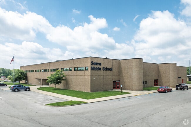 Selma Middle School is known for strong academic performance.