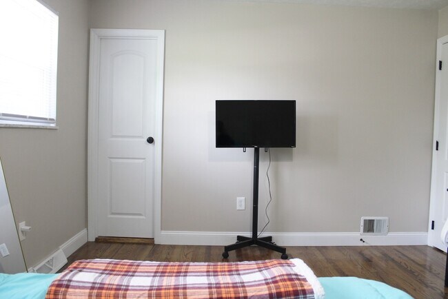 9092 Wintergreen Dr unit 1, West Chester, OH 45069 - photo 7