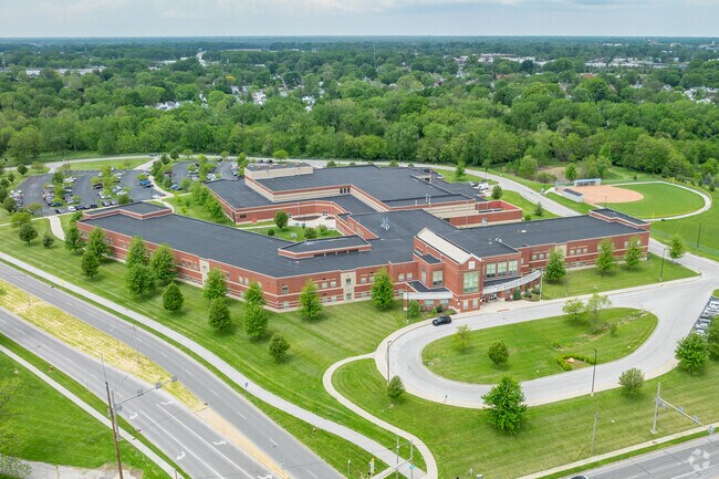 Bowsher High School is a public school located in Toledo. It has 1,240 students in grades 9-12.