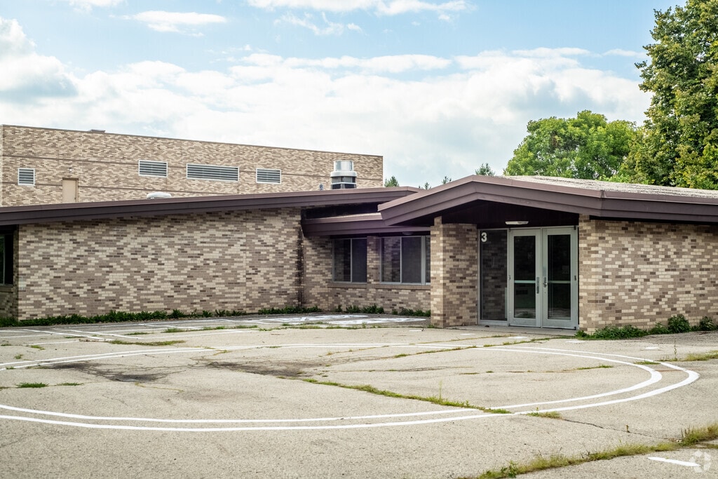 Stephens Elementary school in Glen Oak Hills has an outdoor classroom for its students.