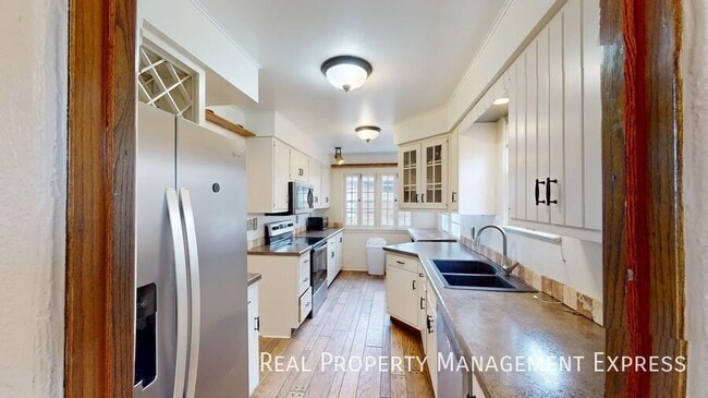 620 E Wiswall Place, Sioux Falls, SD 57105 - photo 2