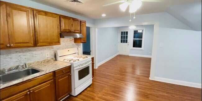 23 Everett Ave unit 3, Webster, MA 01570 - photo 5