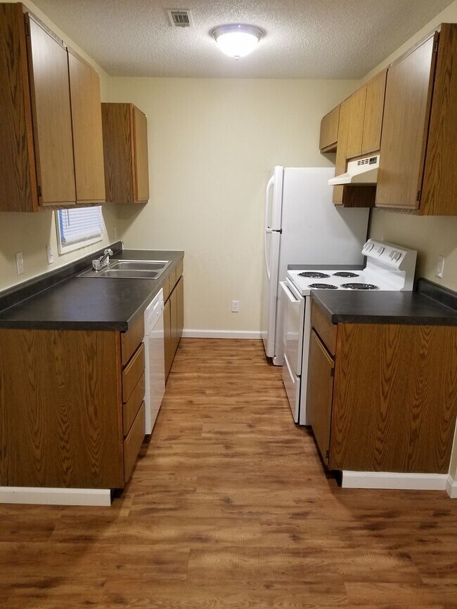 11925 S 2 Mile Rd Unit 10, Dexter, MO 63841