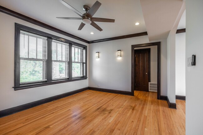 6409 N Talman Ave unit 301, Chicago, IL 60645 - photo 7