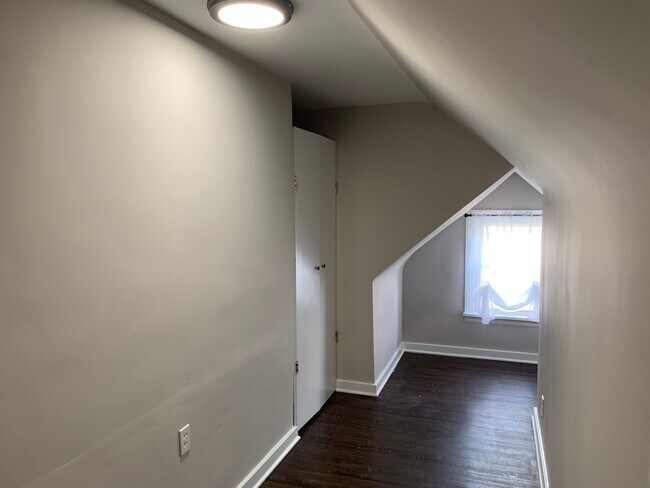 804 Bauman Ave unit B, Baden, PA 15005 - photo 6