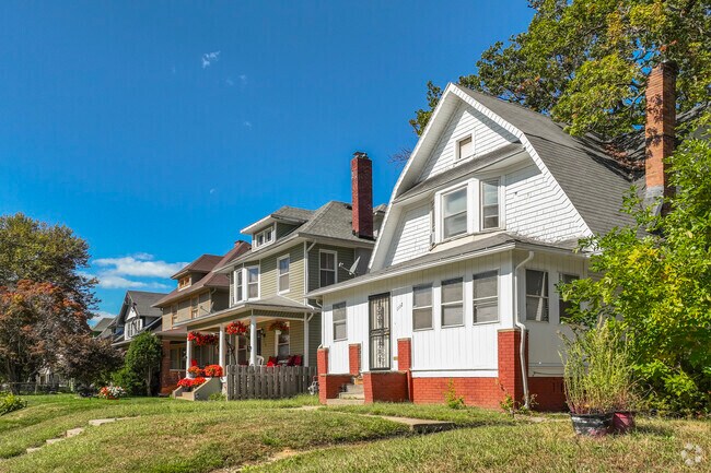 Throughout Roosevelt you can find a variety of foursquare and Colonial home styles.