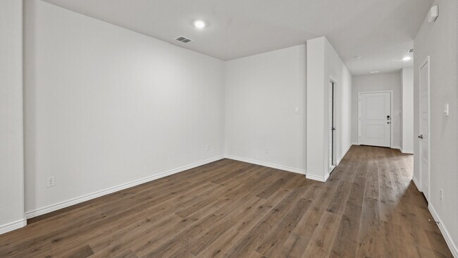 5048 Blazer Way unit 36201438, Garland, TX 75043 - photo 5