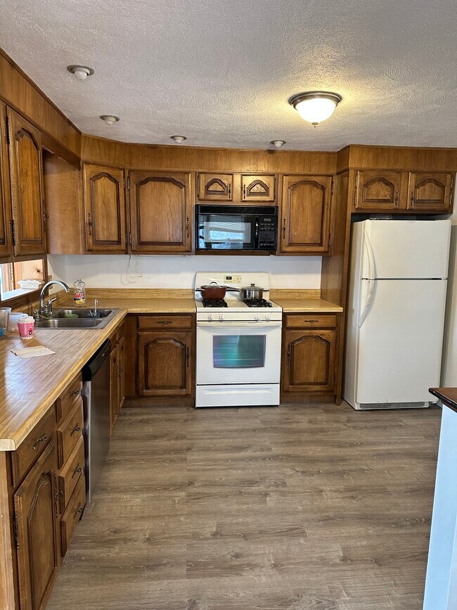 7 Heritage Way Unit 1, Burlington, MA 01803