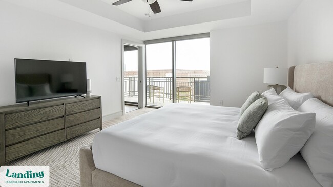 777 Preston St unit 22L, Houston, TX 77002 - photo 2