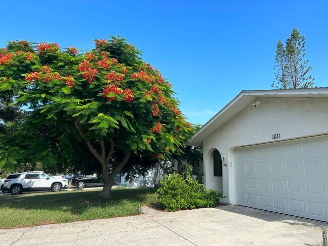 1831 Kay Dr, Largo, FL 33770 - photo 5