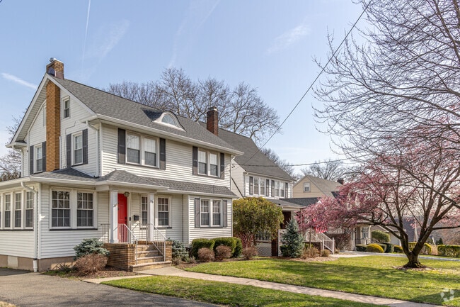 Glen Rock's picturesque streets adorned with lovely homes.