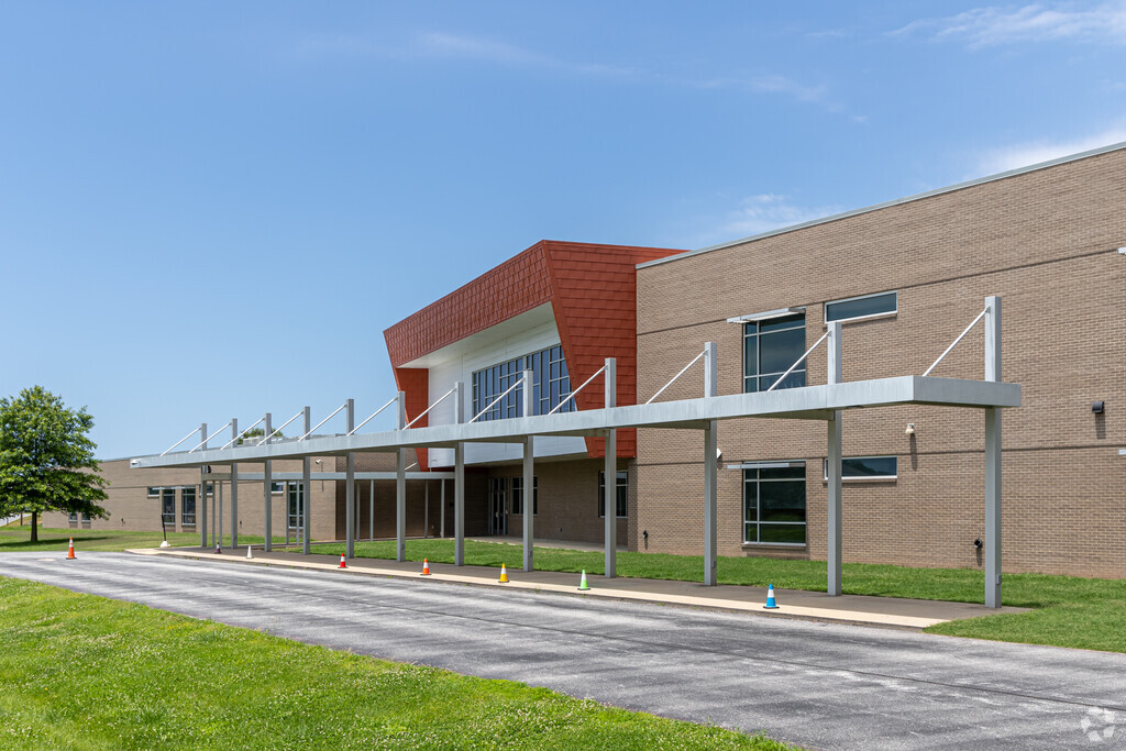 Janie Darr Elementary School is a highly rated, public school located in Rogers.