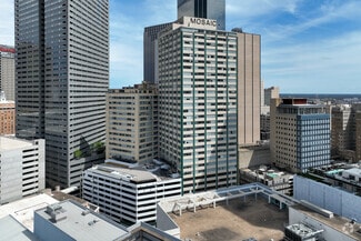 300 N Akard St, Dallas, TX 75201