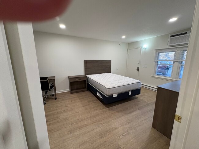 Pleasant Hill Apartments, Amherst, MA 01002 - photo 7