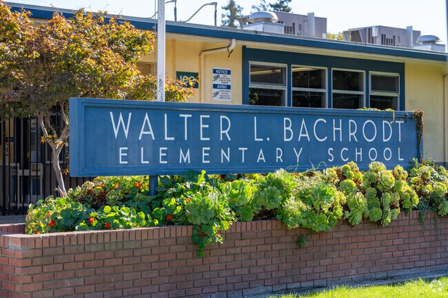 Walter L. Bachrodt Elementary offers a dynamic curriculum in San Jose’s welcoming community.