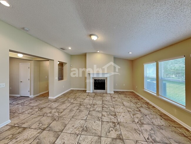 2558 Britney Lakes Ln, Jacksonville, FL 32221 - photo 6