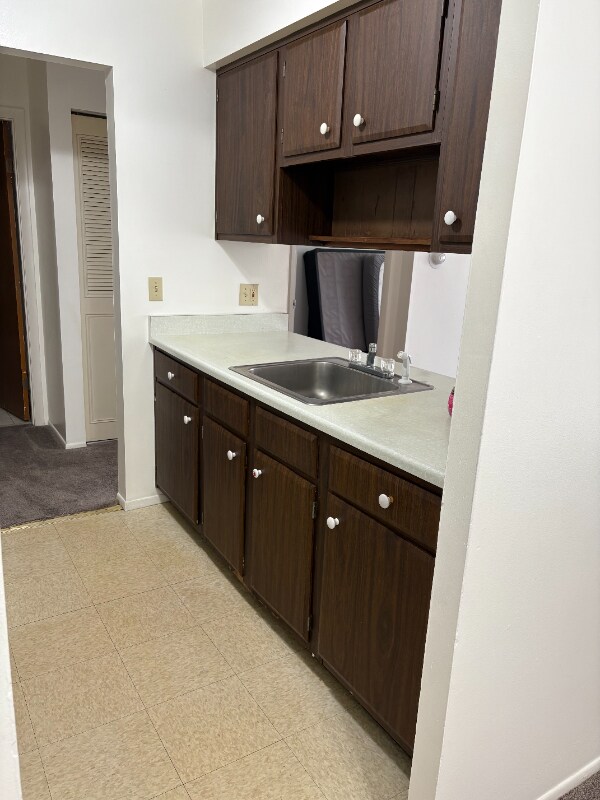 695 Capital Ave NE Unit 24, Battle Creek, MI 49017