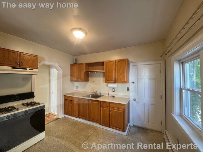 71 Winchester St, Medford, MA 02155 - photo 3