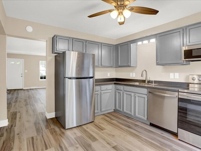 809 Old Silver Spring Rd, Mechanicsburg, PA 17055 - photo 2