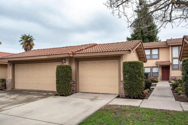 Hahn Triplexes, Modesto, CA 95356 - photo 4