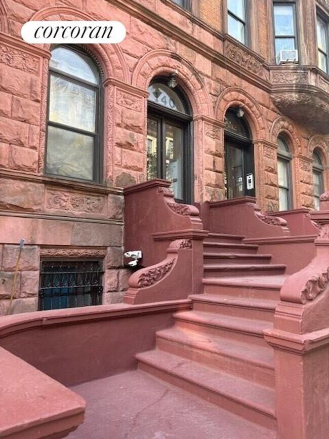 140 W 75th St, New York, NY 10023
