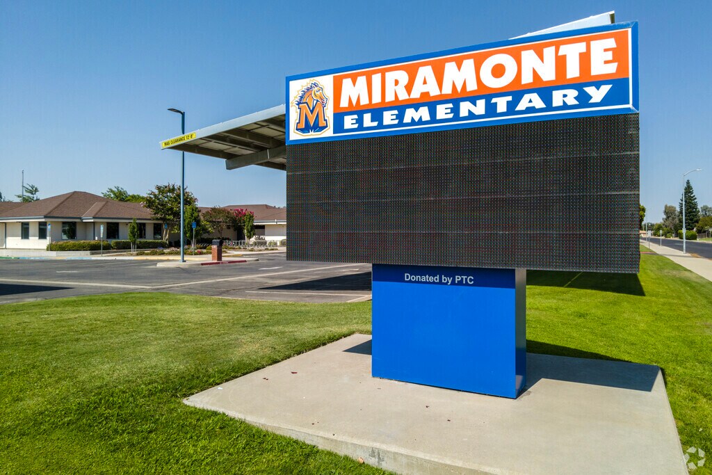 Miramonte Elementary School is located in Clovis California.