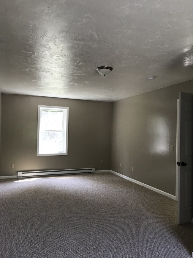 28 Quaboag St unit 12, Brookfield, MA 01506 - photo 3