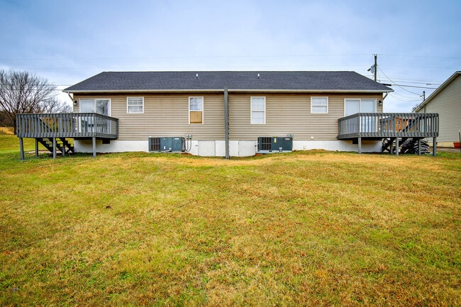 754 Old Stage Rd unit A, Church Hill, TN 37642 - photo 4