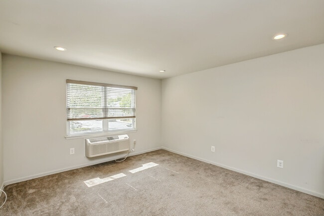 Zen Long Island at Copiague Apartment Homes, Copiague, NY 11726 - photo 7