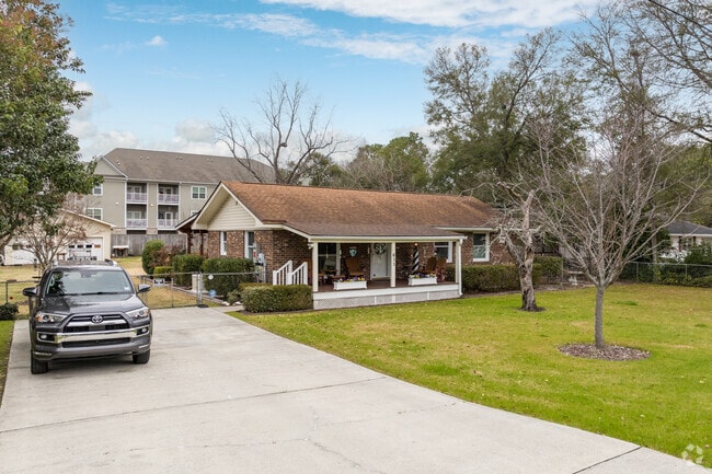 Classic brick ranch homes are common in Barclay West-Hanover Heights.