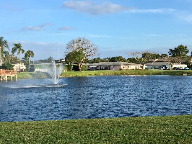 277 High Point Ct W unit D, Delray Beach, FL 33445 - photo 6