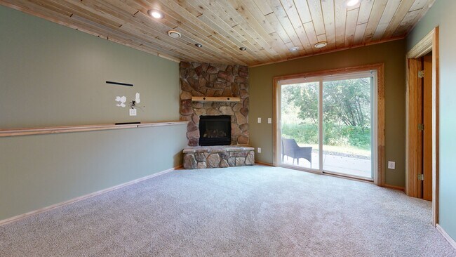 5130 Farnham Dr N, Hugo, MN 55038 - photo 2