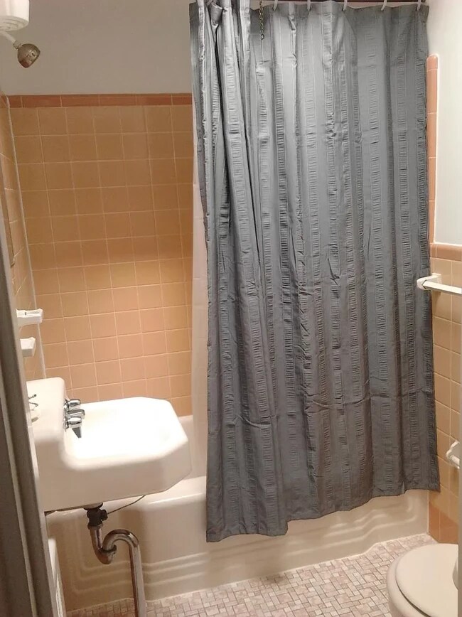 542 Gilham St Unit 542 Gilham Street, Philadelphia, PA 19111
