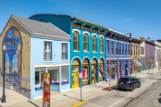 Wilmington's downtown walkability is ideal for annual wine walks and beer crawls.