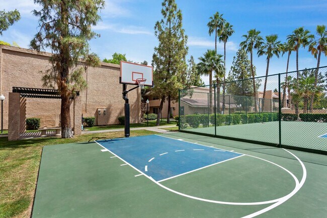 Basketball Court | Shorebird Apartments