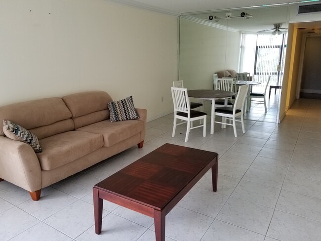 Bonavista Condominium unit 203, Miami, FL 33180 - photo 4