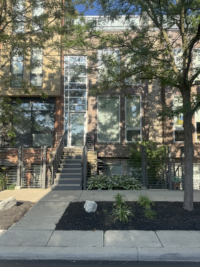 71 N 5th St, Columbus, OH 43215